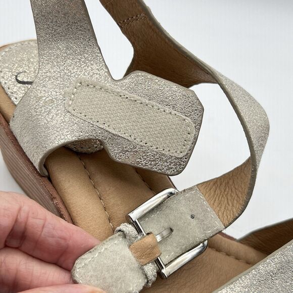 Metallic Gold Leather Comfort Sandals Sofft Garin Wedge Day to Night Sz 6.5 M - Picture 8 of 13